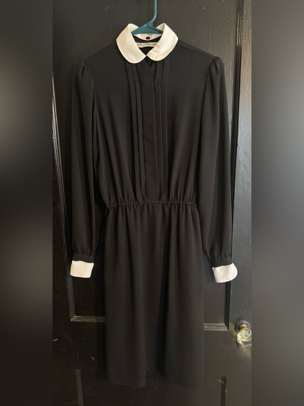 VINTAGE Ms. Chaus Hong Kong black and white collared dress